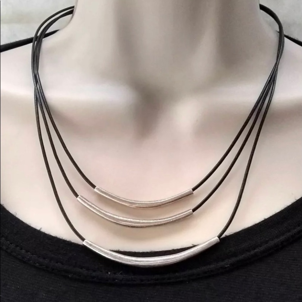 NWB: silpada three bar necklace.